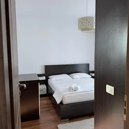 Myslym Shyri Rooftop Appartement Tirana